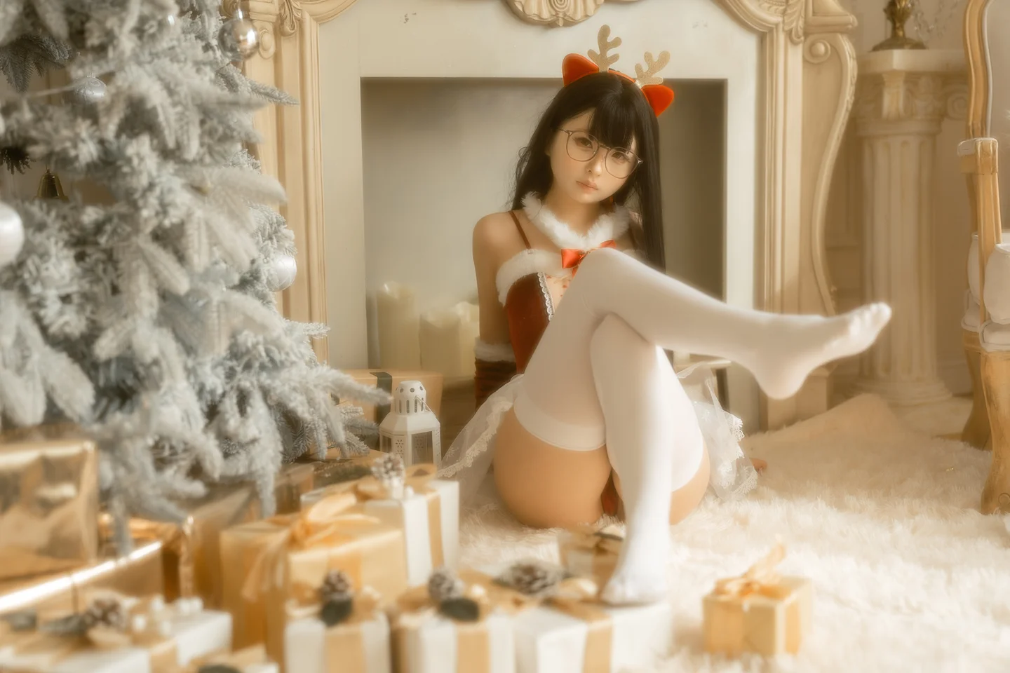 幼水铃衣 – 圣诞小鹿 [80P2V-2.81GB] 【丝足阁写真】014.webp