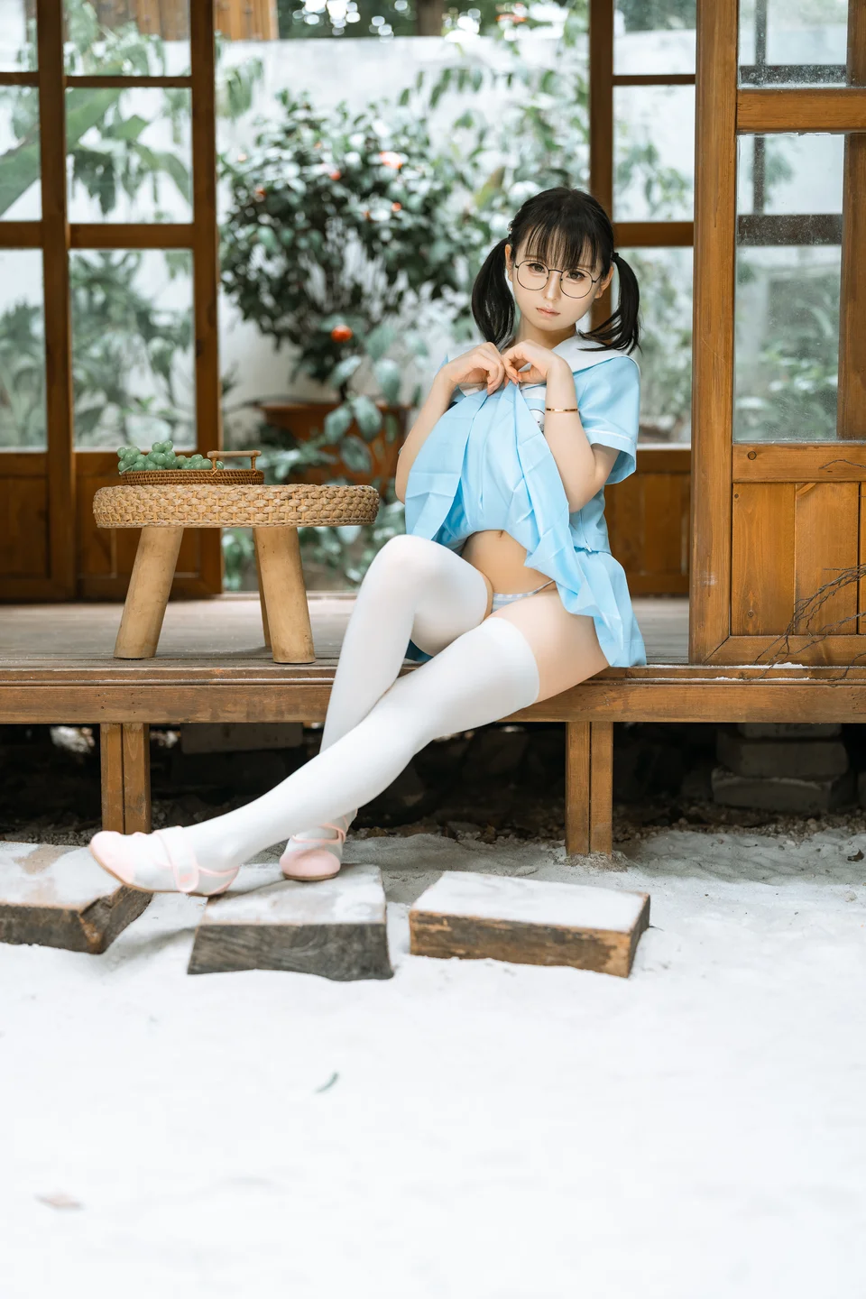 幼水铃衣_–_双马尾合集_80P+18分钟超长写真花絮🎬 【丝足阁写真】006.webp