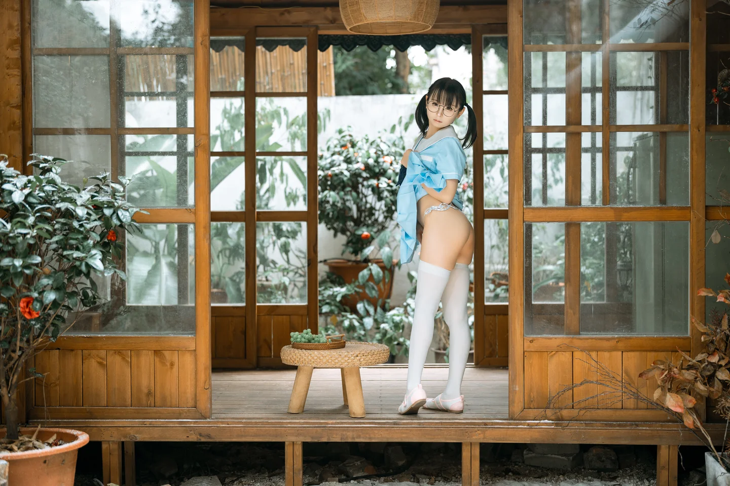 幼水铃衣_–_双马尾合集_80P+18分钟超长写真花絮🎬 【丝足阁写真】007.webp