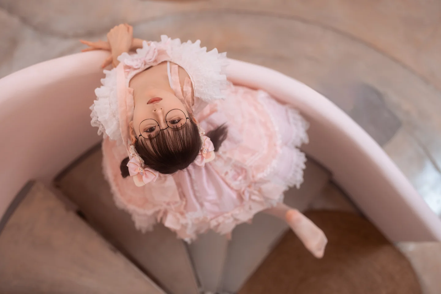 幼水铃衣_–_洛丽塔+楼道JK_30P+14分钟楼道叫兽视频花絮🎬 【丝足阁写真】006.webp