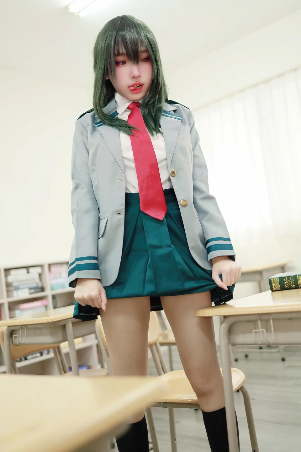 慕慕Momo - 蛙吹梅雨 學生服 Asui Tsuyu [27P-356MB] 014.webp