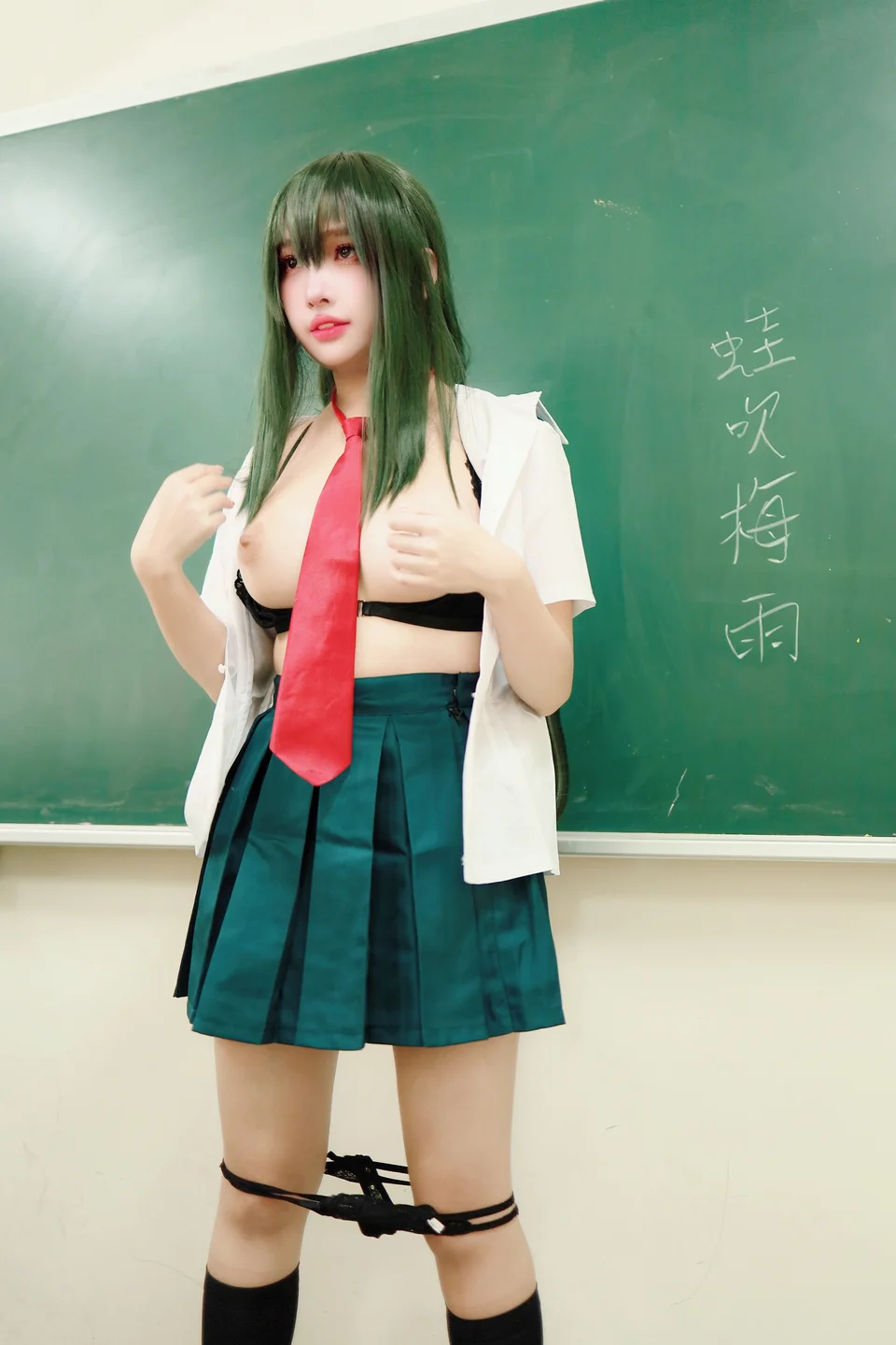 慕慕Momo - 蛙吹梅雨 學生服 Asui Tsuyu [27P-356MB] 025.webp