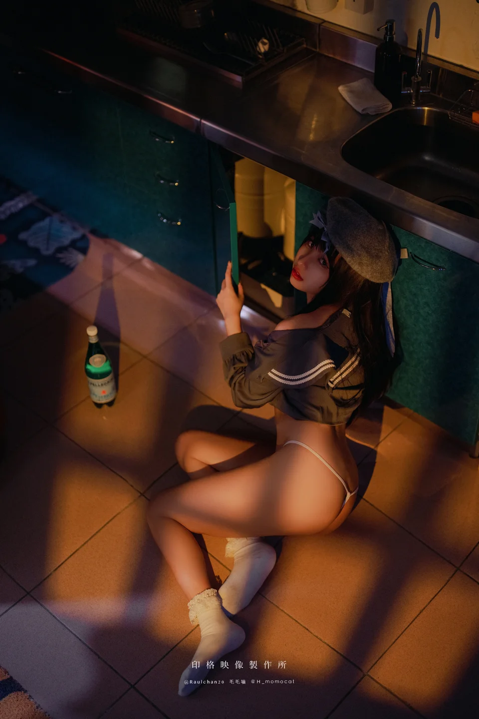 慕慕Momo - Escapism • 逃避現實 [60P-610MB] 024.webp