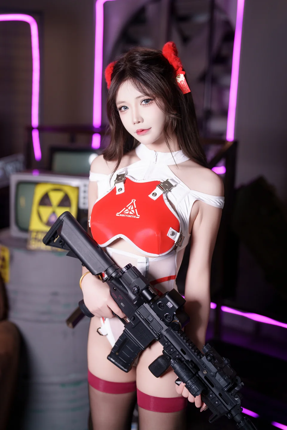 抱走莫子 – 春节特工 [90P6V-2.02GB] 【丝足阁写真】081.webp