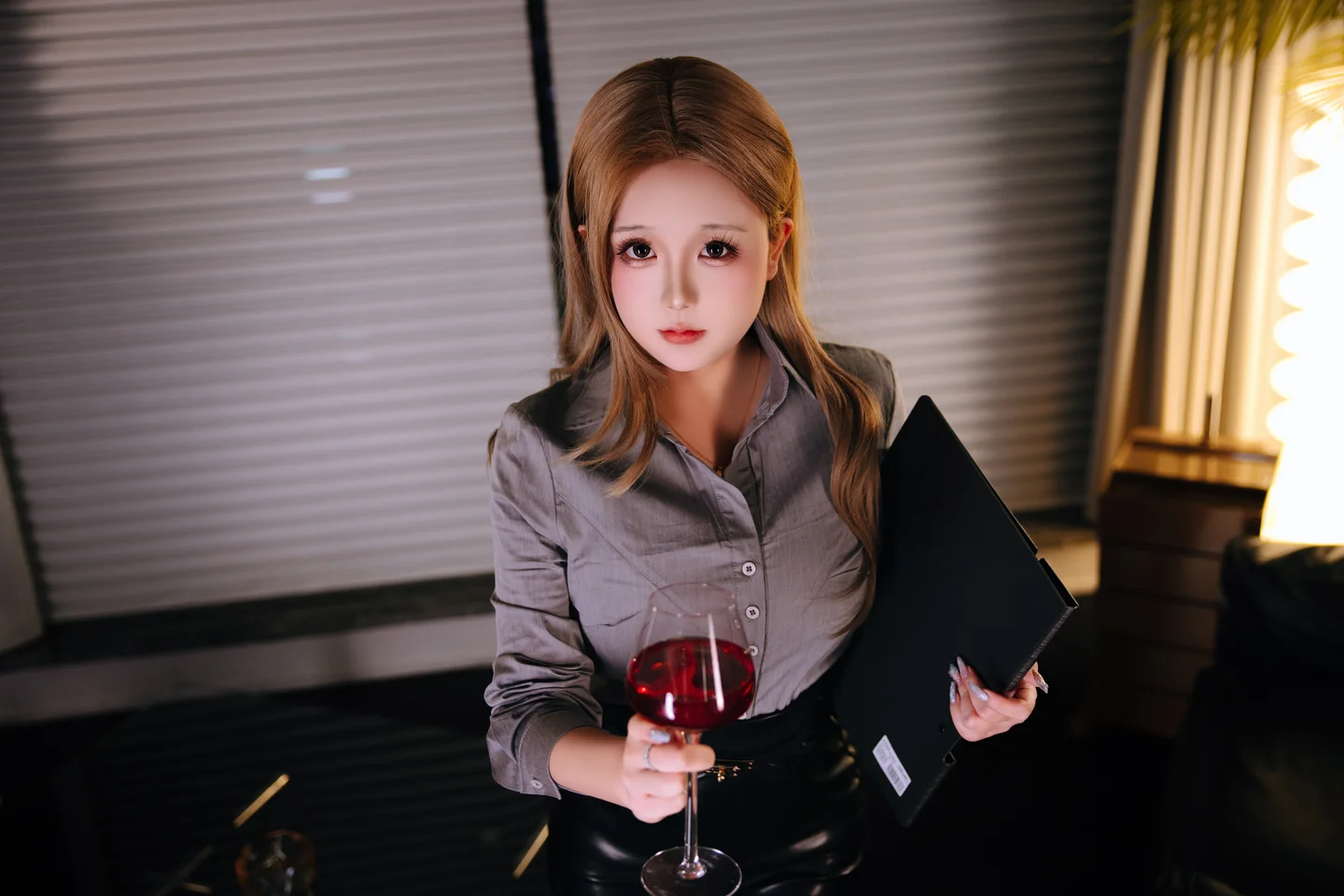 日奈娇 – 销冠 [210P4V-1.84GB] 【丝足阁写真】004.webp