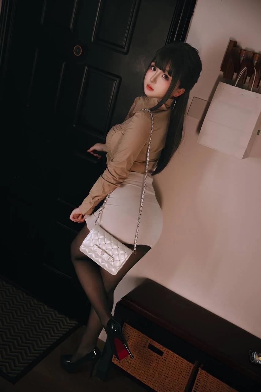 日奈娇 - 醉酒同事 [243P 8V] 20241020-144150(1).webp