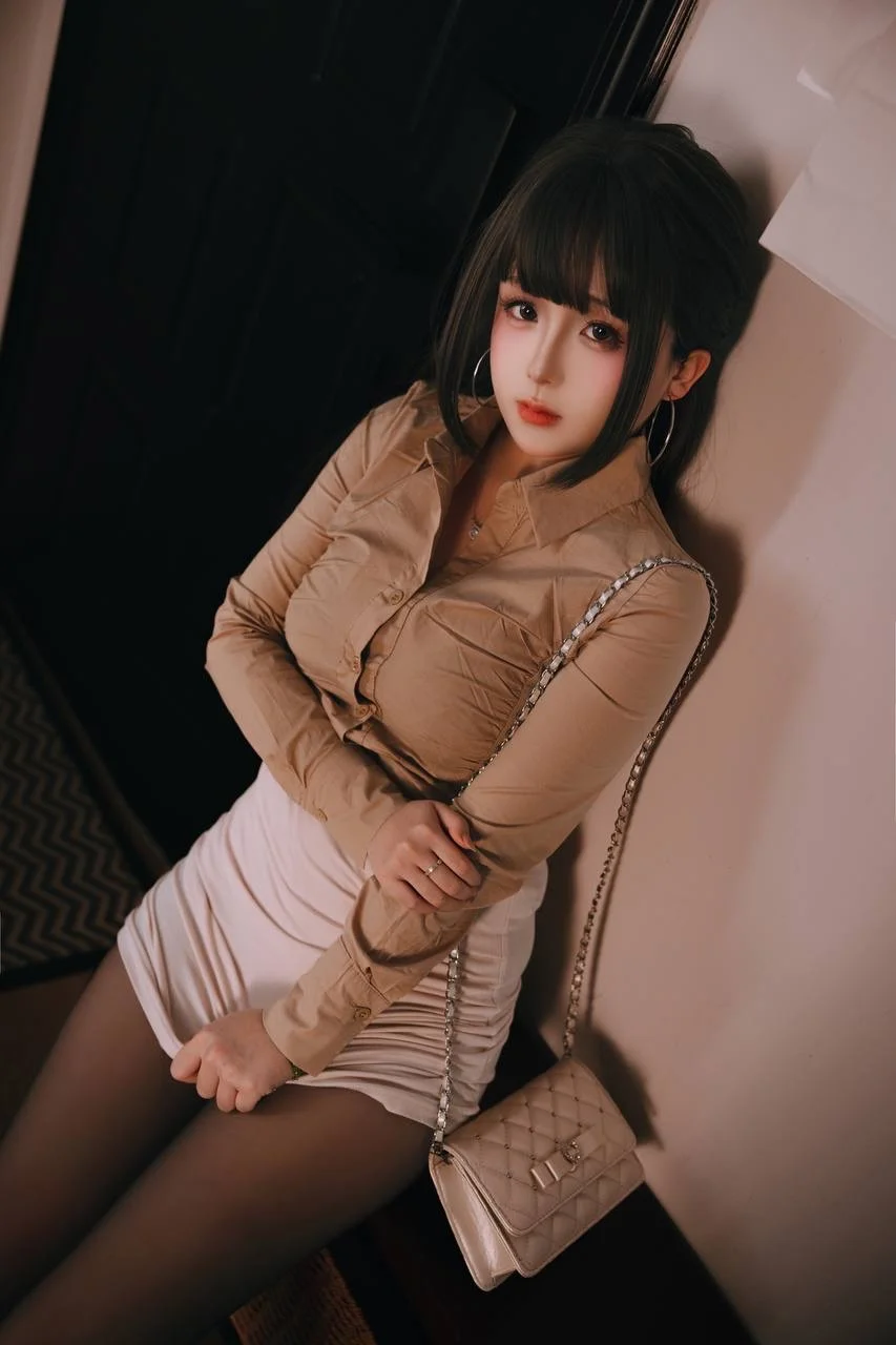 日奈娇 - 醉酒同事 [243P 8V]