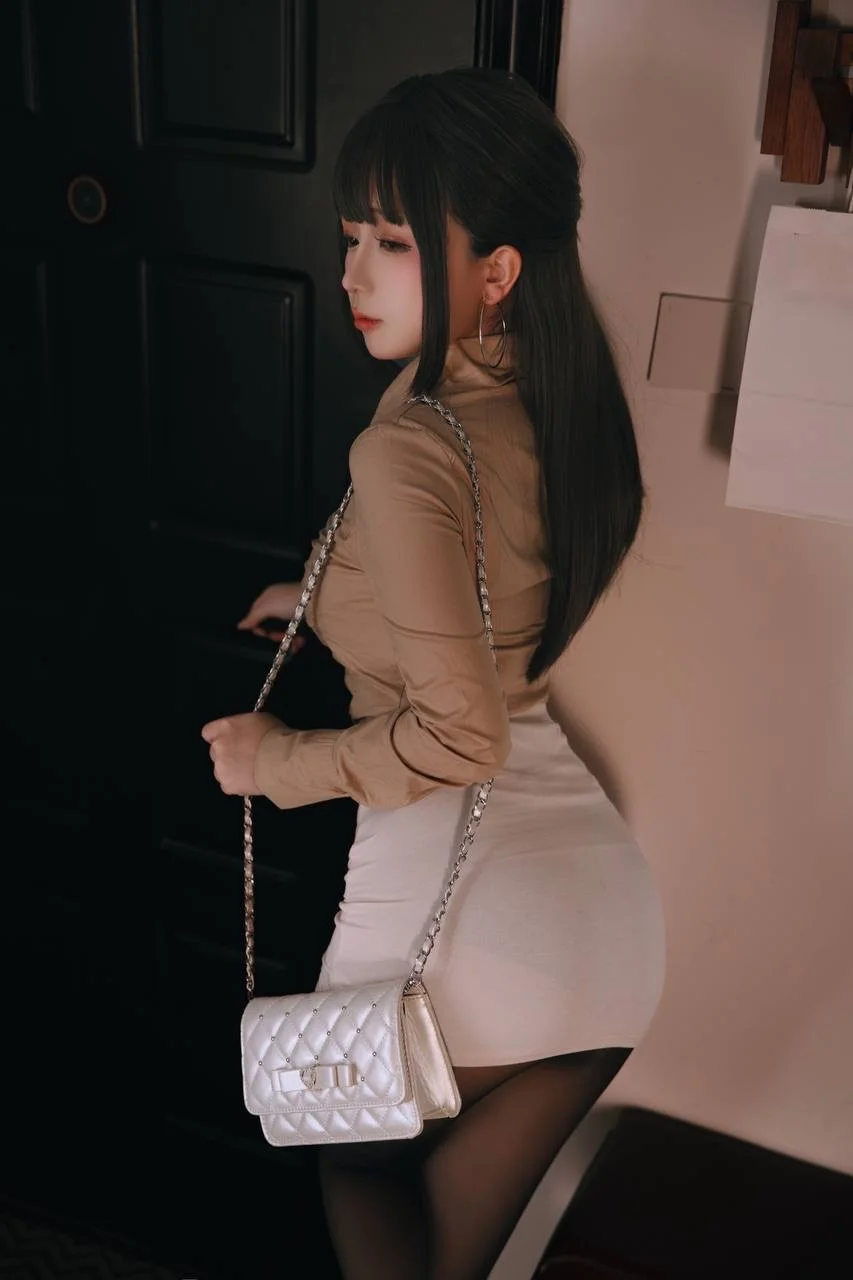 日奈娇 - 醉酒同事 [243P 8V] 20241020-144150(2).webp