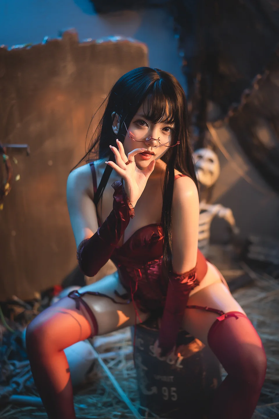 是一只熊仔吗 - 红色corset [42P] 20240914-131003(21).webp