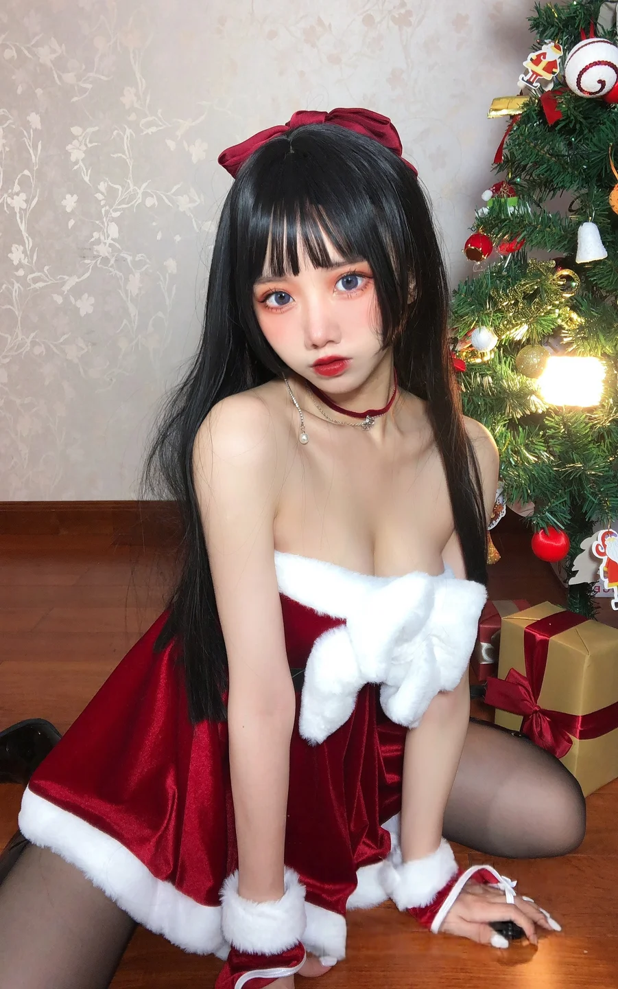 果咩酱w - 圣诞黑丝 [28P 3V] TG@simisebaisi011.webp