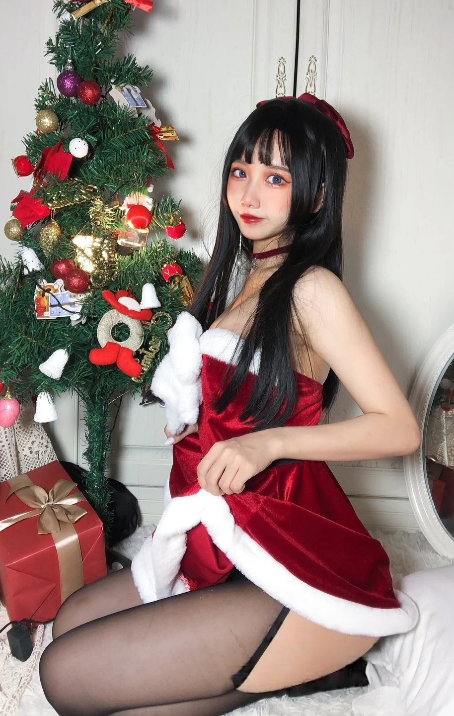 果咩酱w - 圣诞黑丝 [28P 3V] TG@simisebaisi024.webp