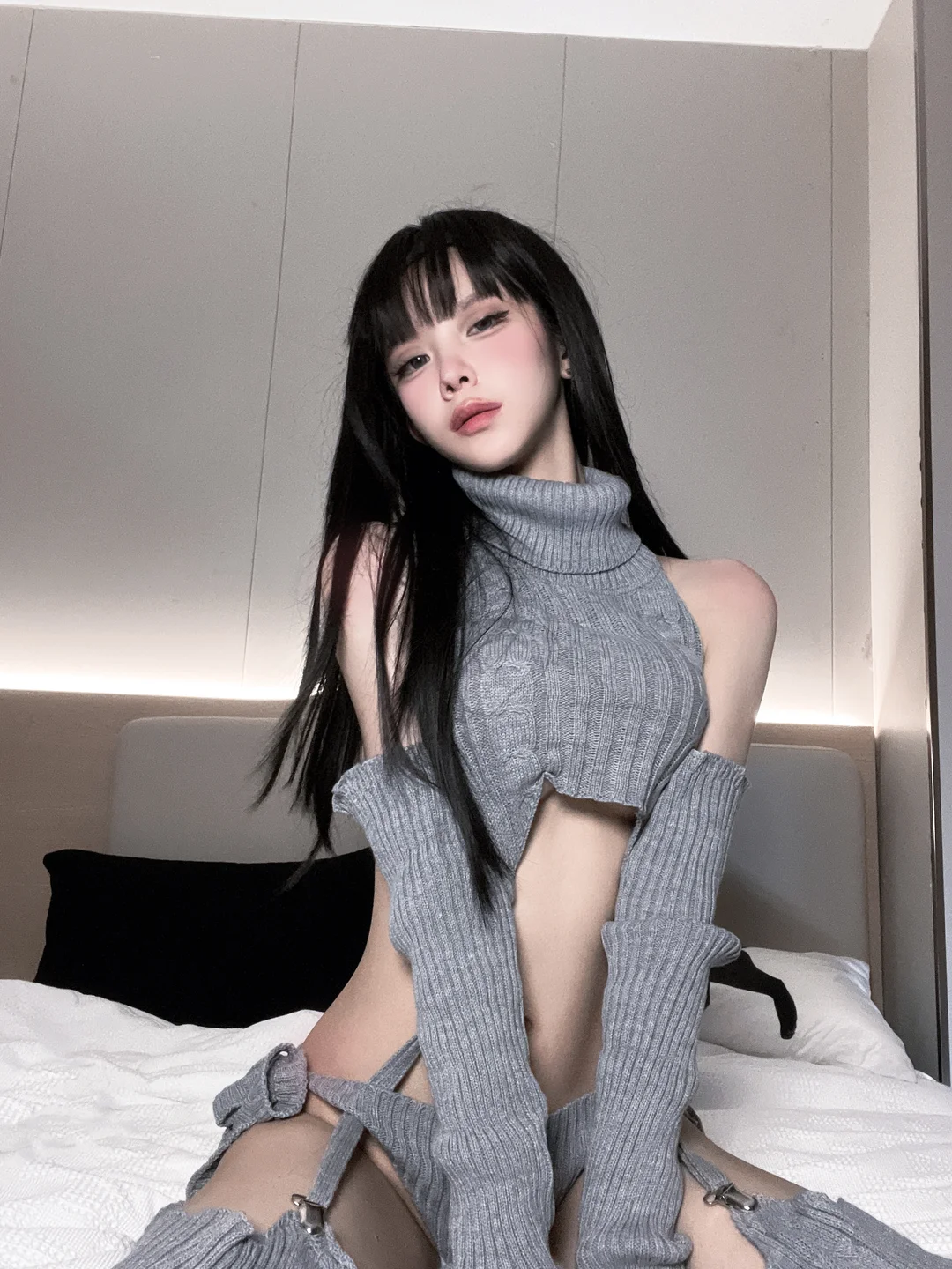 果咩酱w - 灰灰毛衣 [23P,2V-343MB] 015.webp