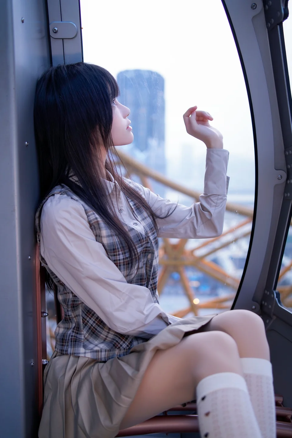 桜桃喵 – 制服摩天轮 [27P-699MB]
