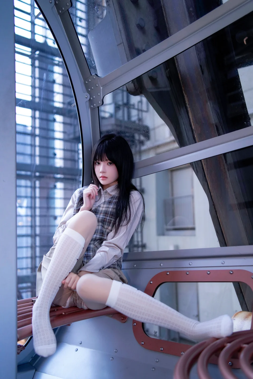 桜桃喵 – 制服摩天轮 [27P-699MB] 【丝足阁写真】007.webp