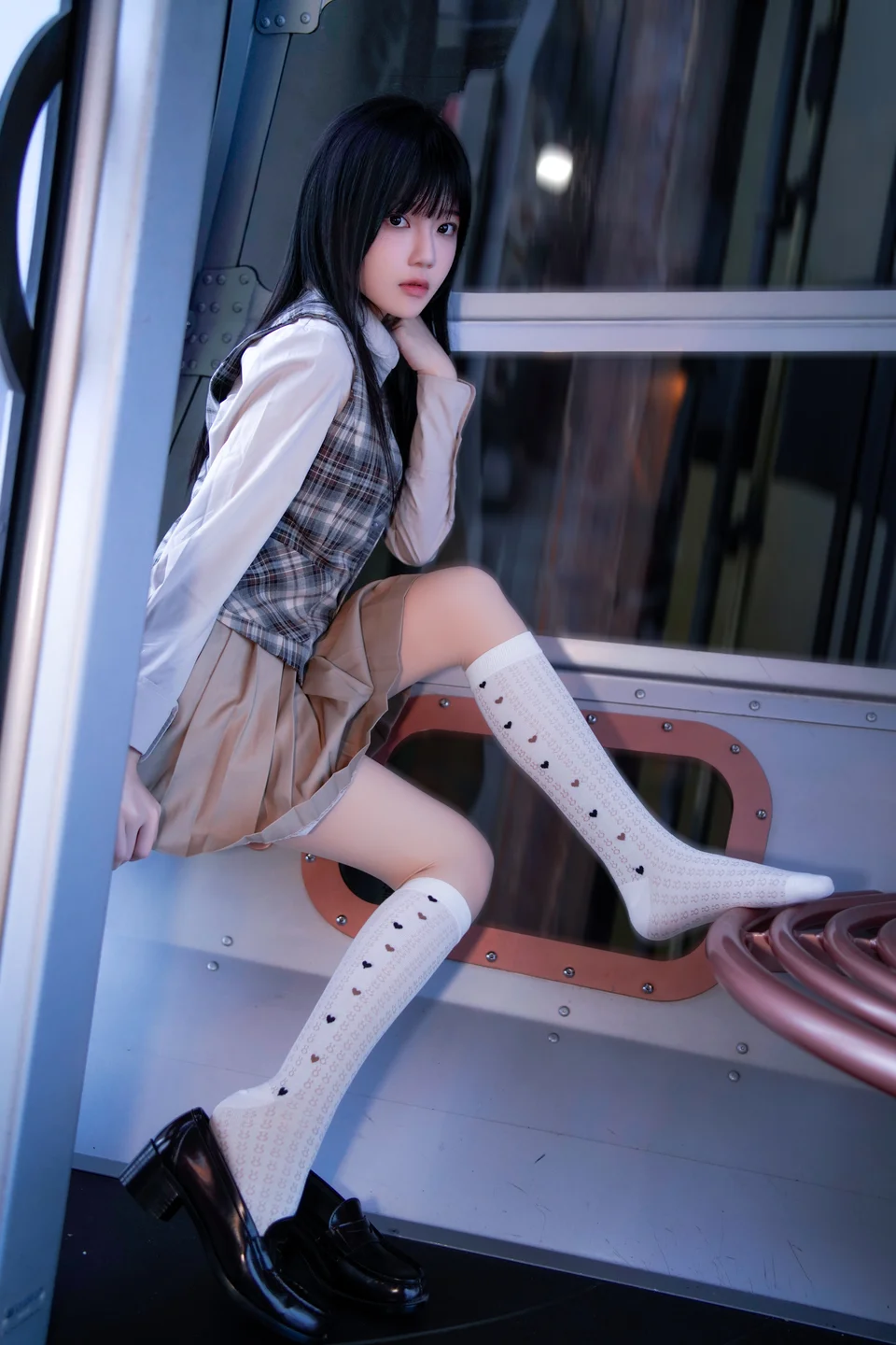 桜桃喵 – 制服摩天轮 [27P-699MB] 【丝足阁写真】009.webp