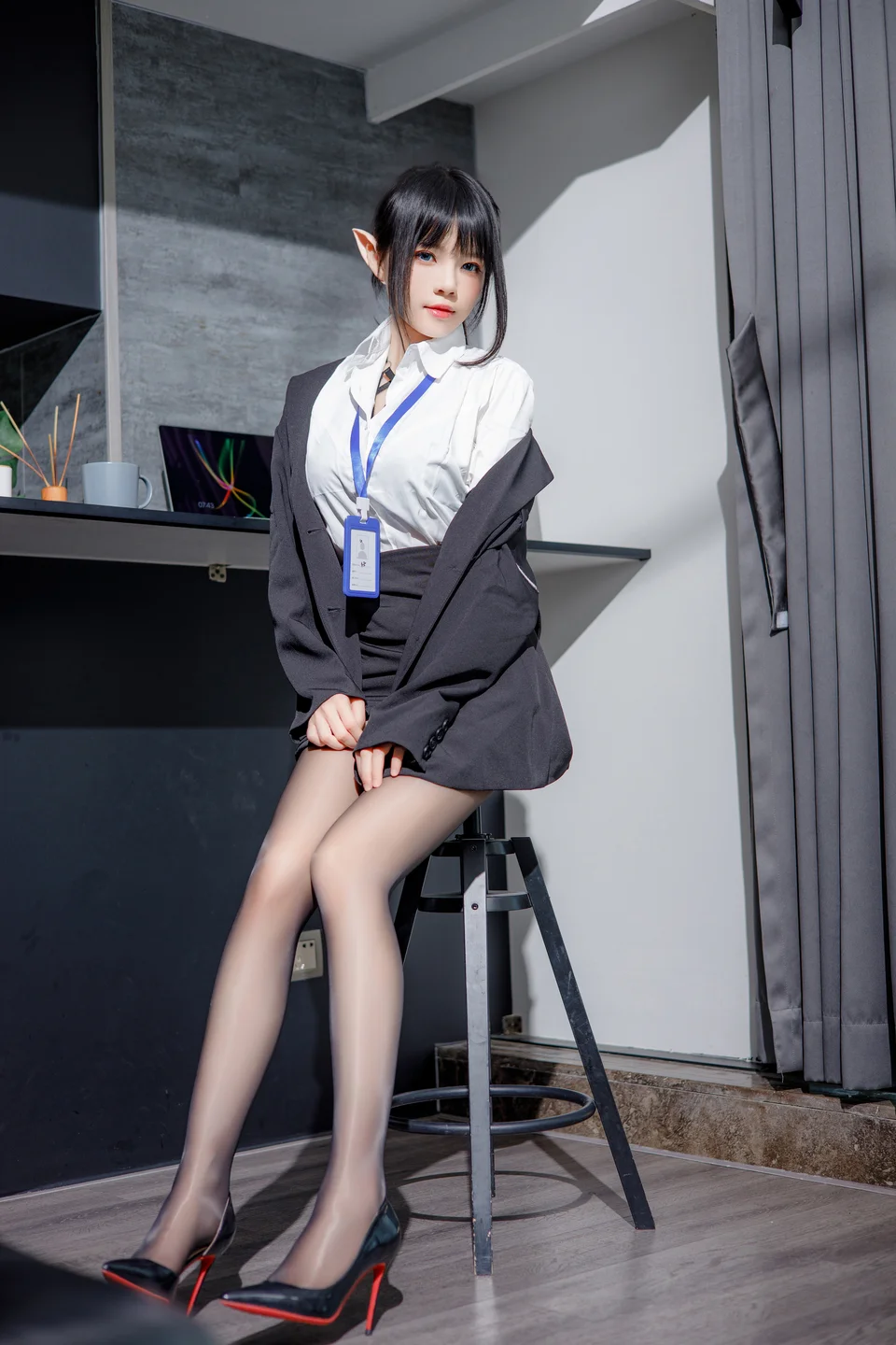 桜桃喵 - 城市中的精灵 [46P,1V-1.23GB] 003.webp