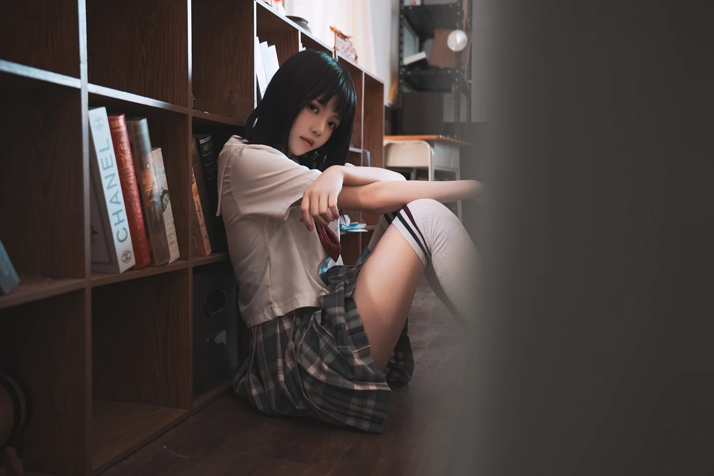 桜桃喵 - 教室死库水 [48P-434MB]