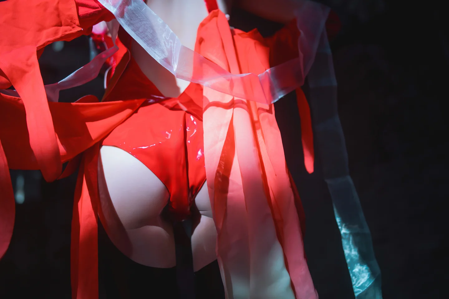 桜桃喵 - 罪恶王冠·楪祈 [48P,3V-882M] 007.webp