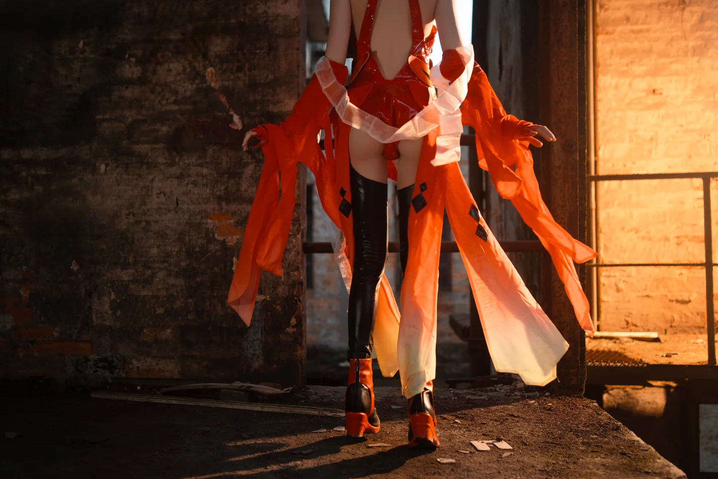 桜桃喵 - 罪恶王冠·楪祈 [48P,3V-882M] 025.webp