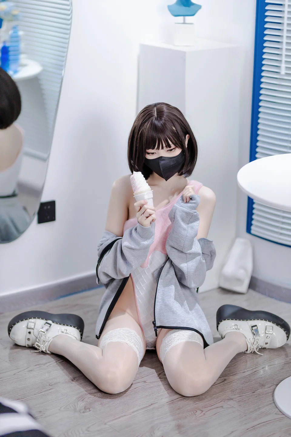 洛桑w伊梓 - No.019 甜筒 [40P-262MB] 016.webp