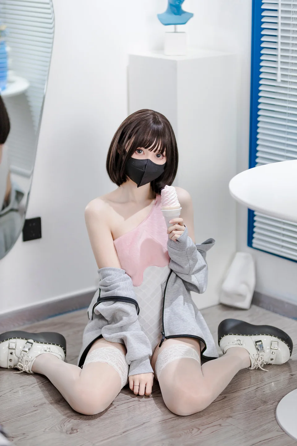 洛桑w伊梓 - No.019 甜筒 [40P-262MB] 017.webp