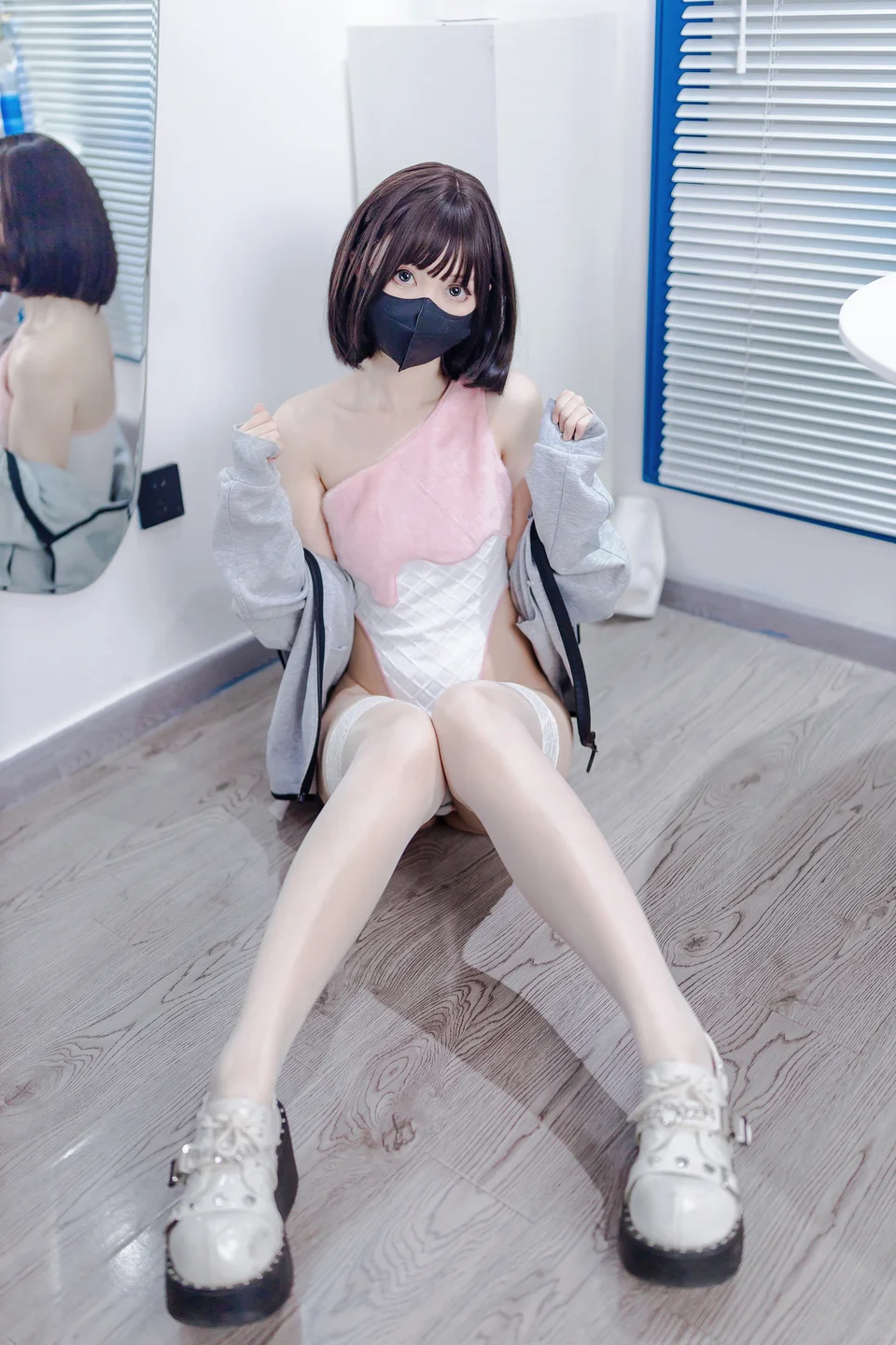 洛桑w伊梓 - No.019 甜筒 [40P-262MB] 021.webp