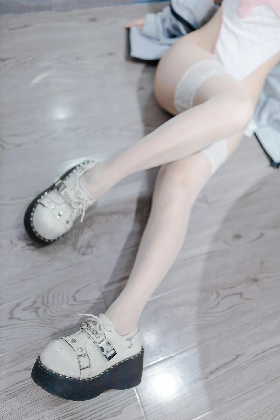 洛桑w伊梓 - No.019 甜筒 [40P-262MB] 025.webp