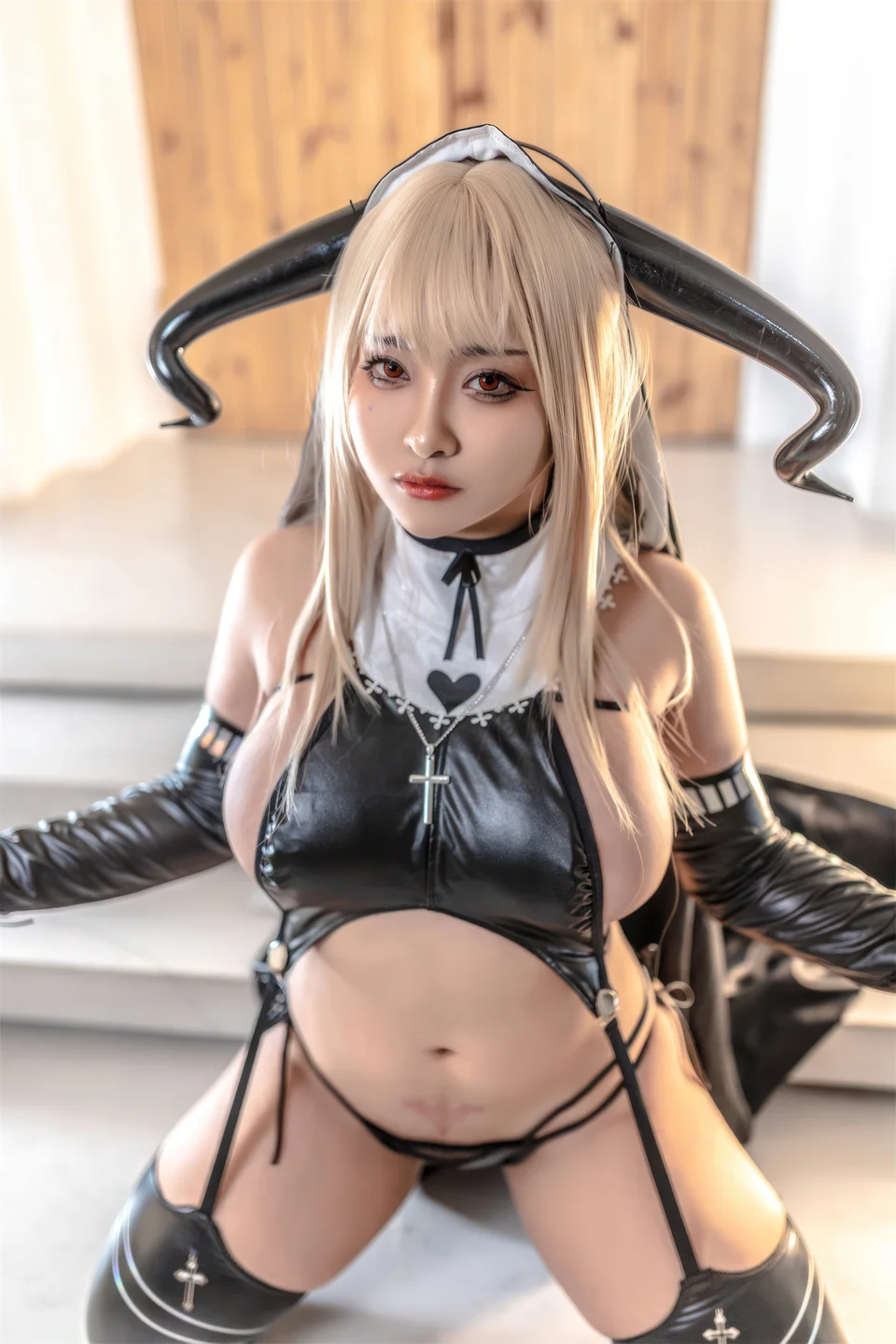 洛璃LoLiSAMA - 恶魔修女 [70P] tg@simisibaisi66.webp