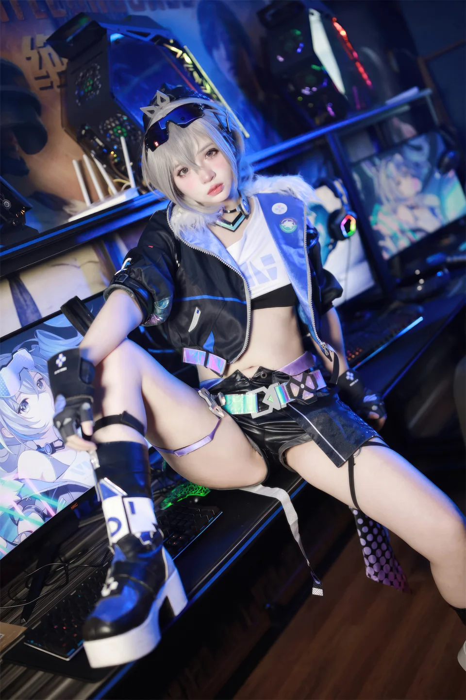疯猫ss - 少女衣橱 银狼 [37P] tg@simisebaisi29.webp