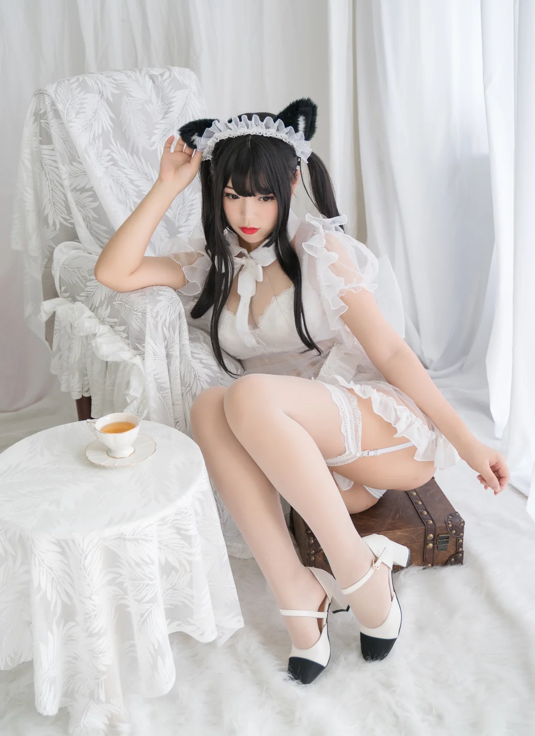 白烨妹纸 - 白猫透明女仆 [88P 8V]