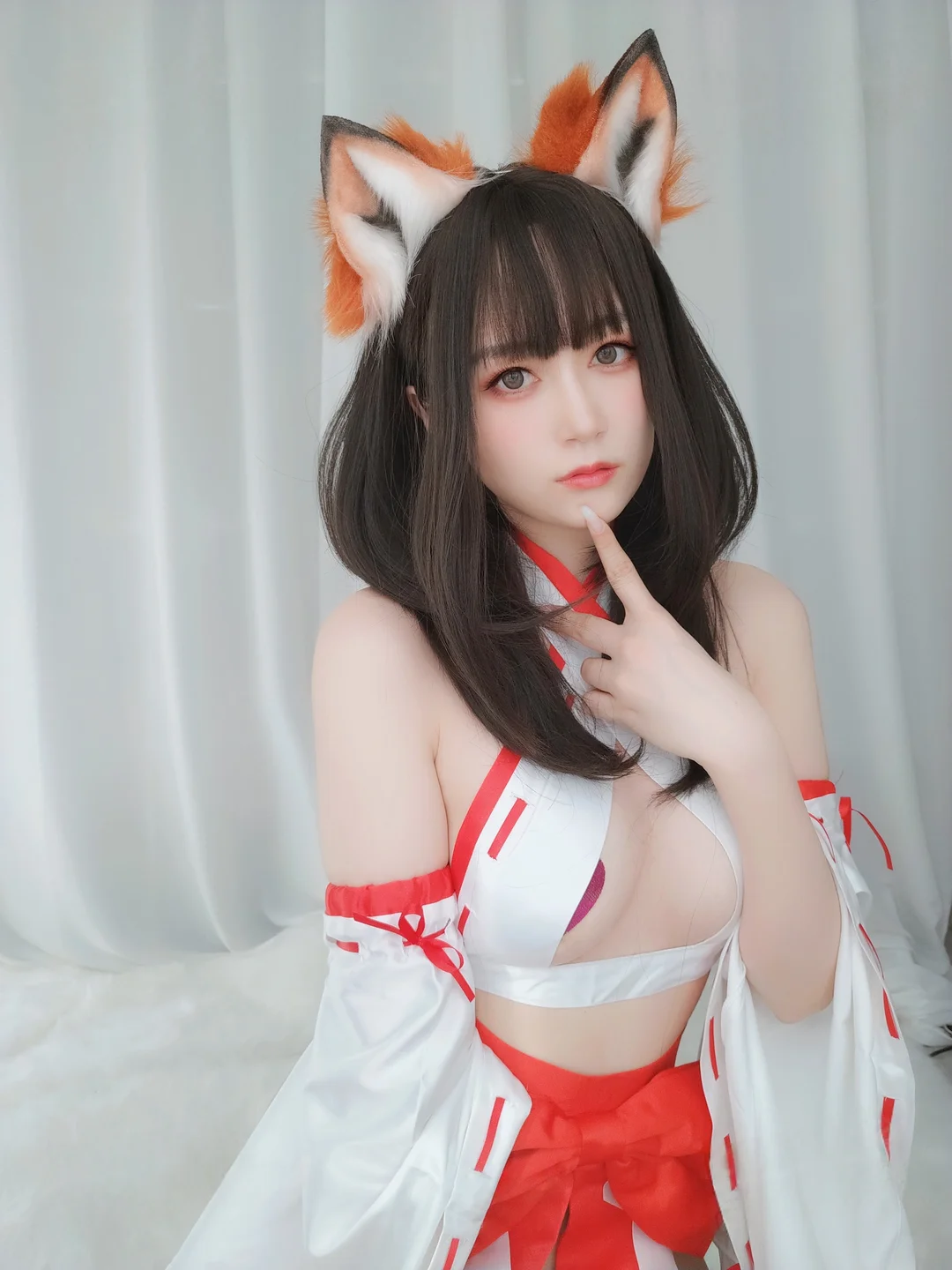 白银81 - 神社小狐狸 [93P,7V-597MB] 019.webp