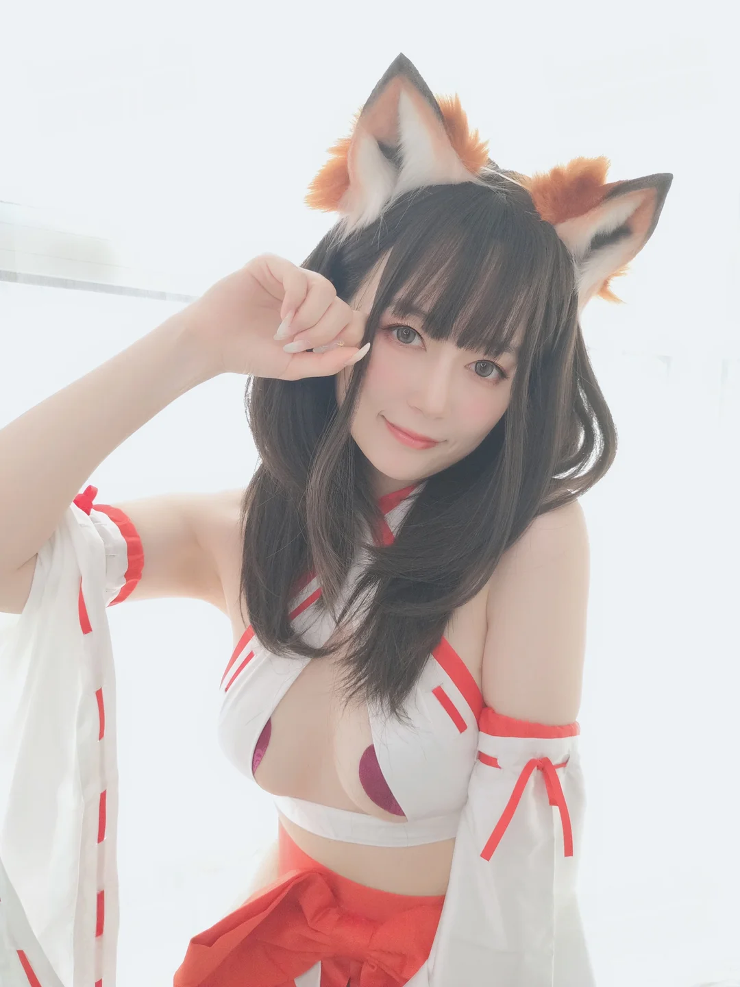 白银81 - 神社小狐狸 [93P,7V-597MB] 020.webp