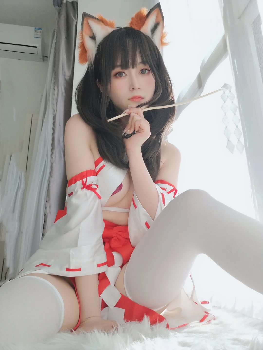 白银81 - 神社小狐狸 [93P,7V-597MB] 022.webp