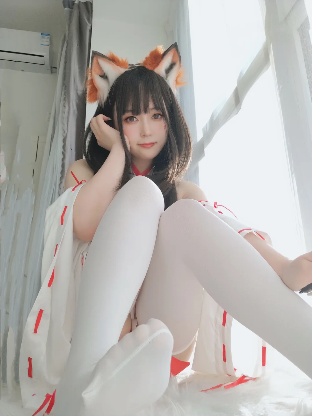 白银81 - 神社小狐狸 [93P,7V-597MB] 023.webp