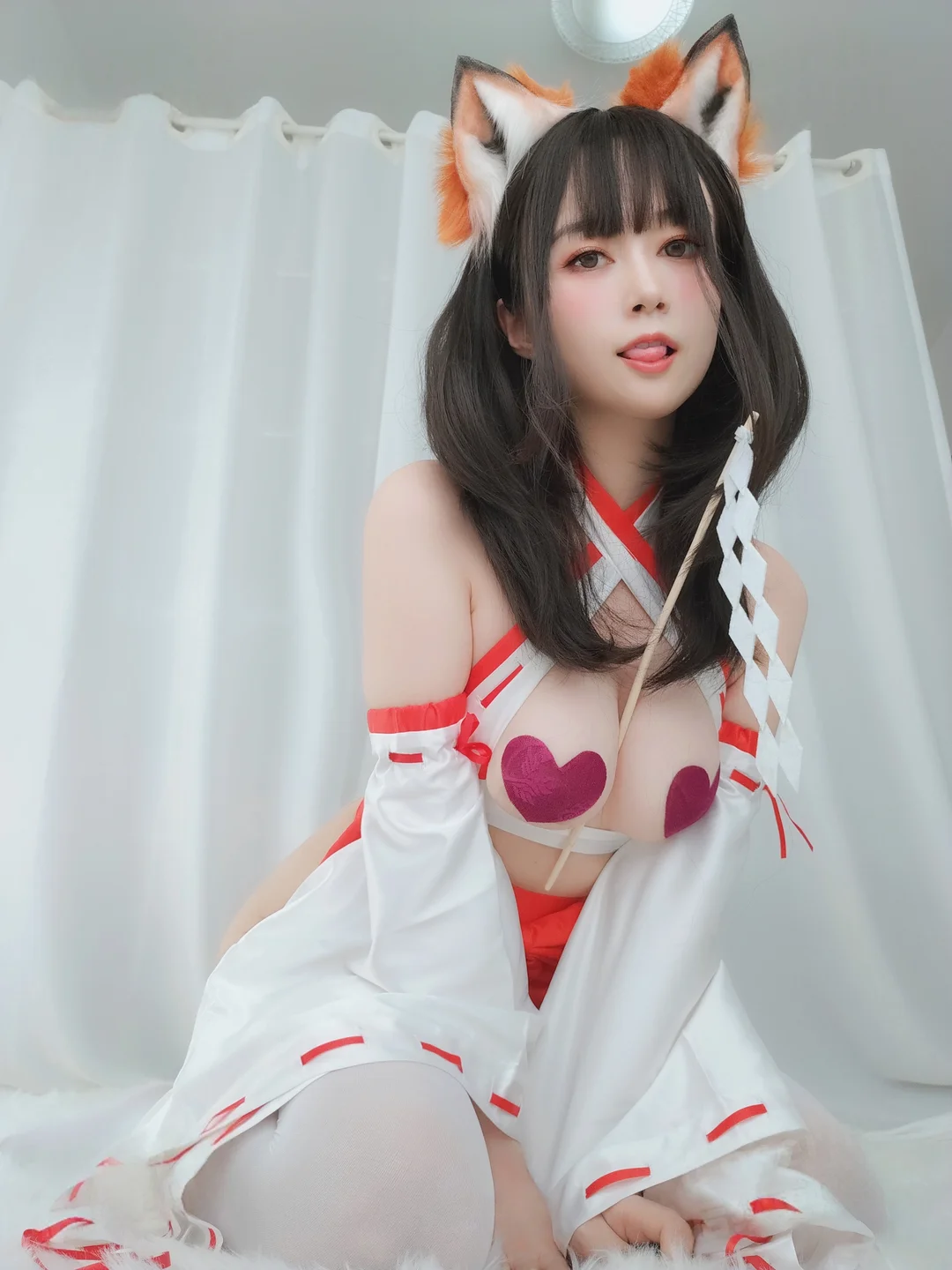 白银81 - 神社小狐狸 [93P,7V-597MB] 025.webp