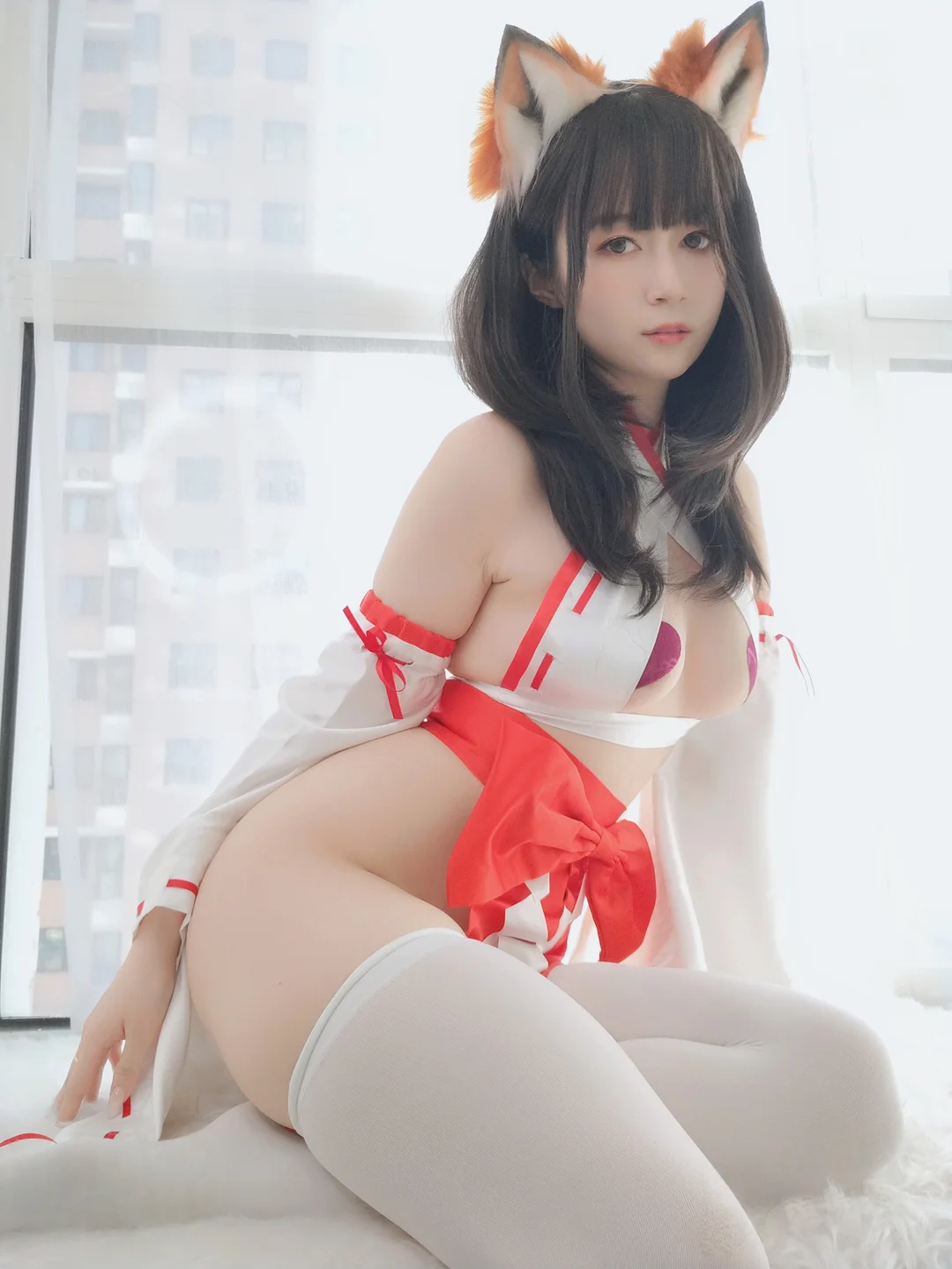 白银81 - 神社小狐狸 [93P,7V-597MB] 043.webp