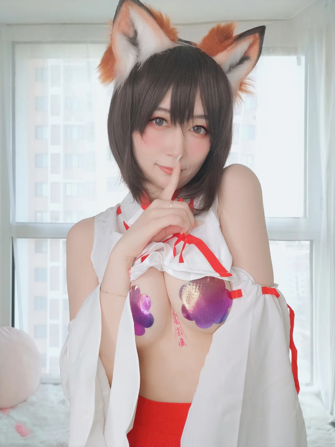 白银81 - 神社小狐狸 [93P,7V-597MB] 049.webp