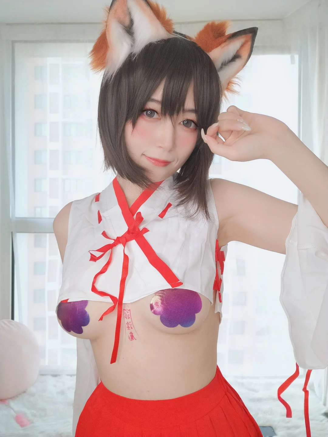 白银81 - 神社小狐狸 [93P,7V-597MB] 051.webp