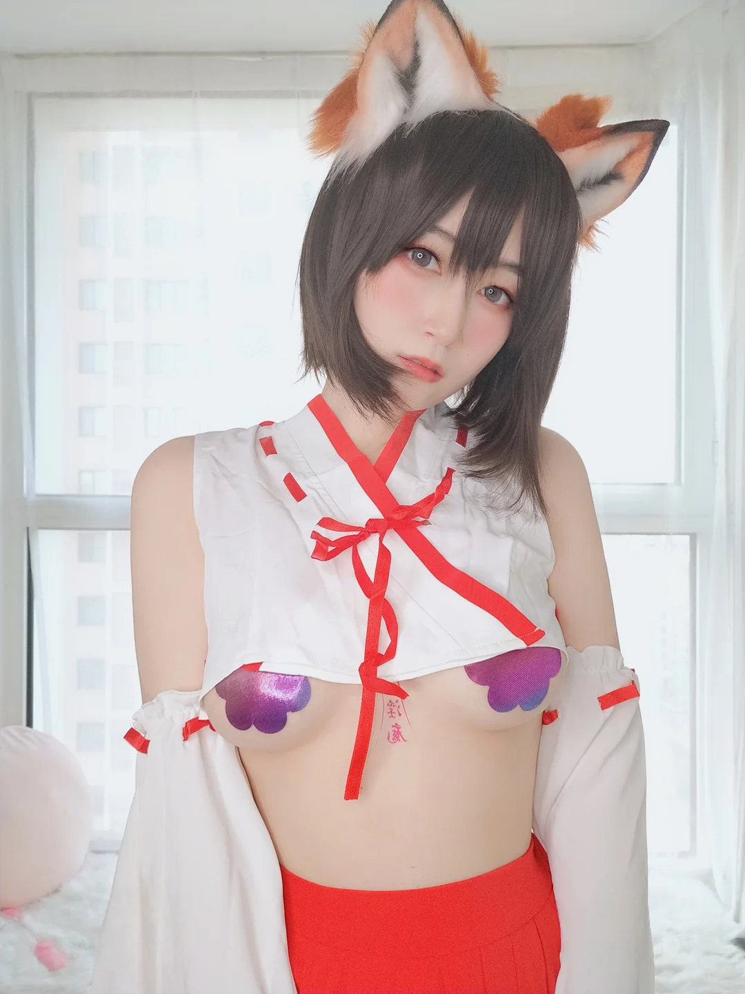 白银81 - 神社小狐狸 [93P,7V-597MB] 066.webp