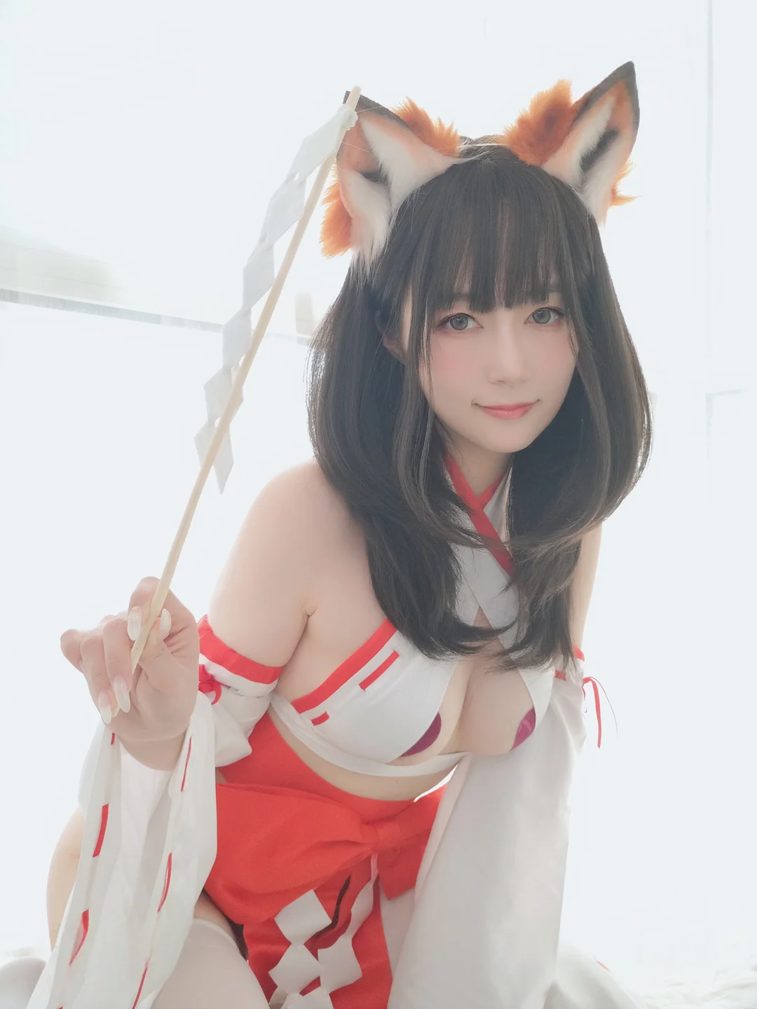 白银81 - 神社小狐狸 [93P,7V-597MB] 091.webp