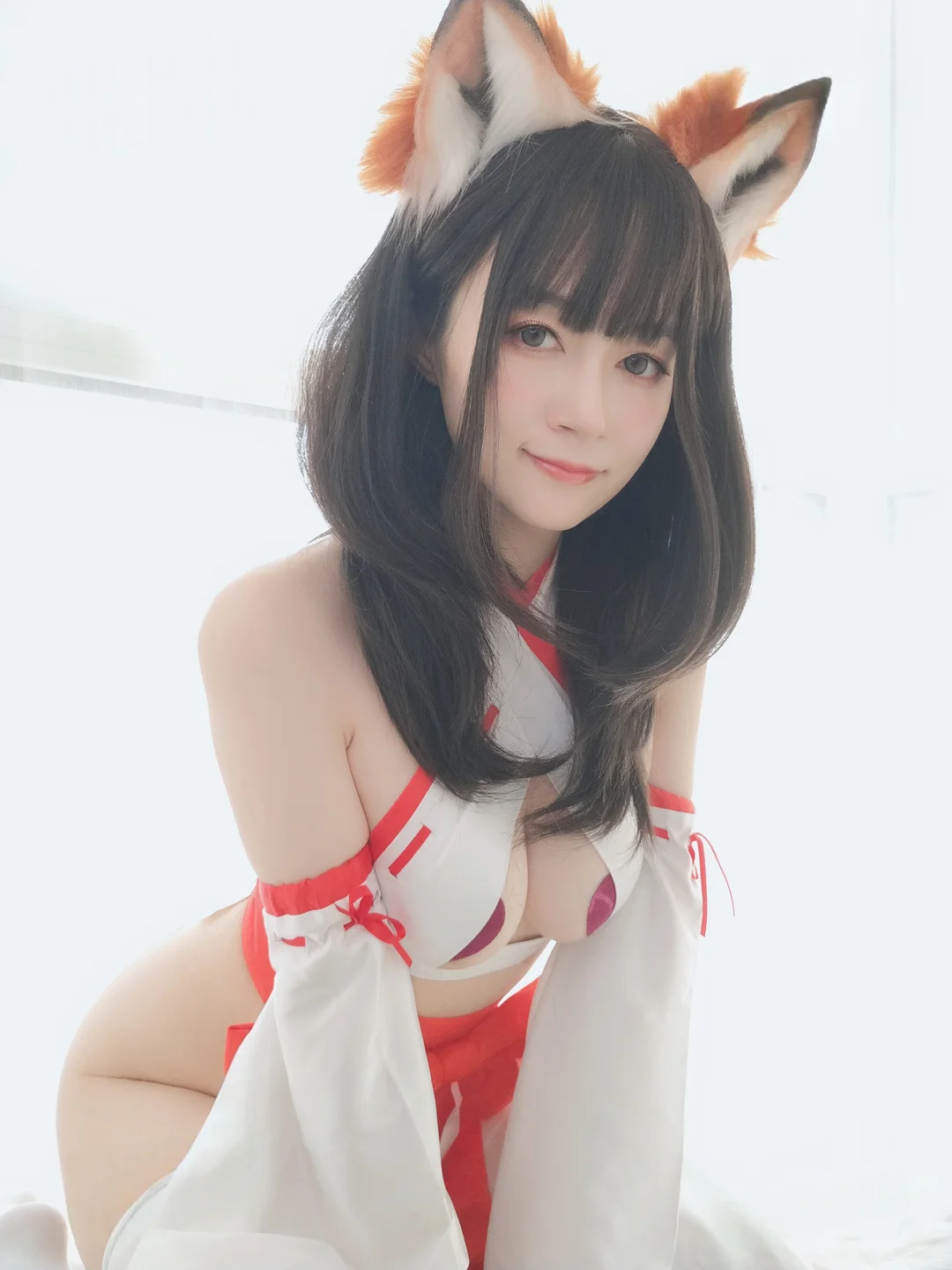 白银81 - 神社小狐狸 [93P,7V-597MB] 092.webp