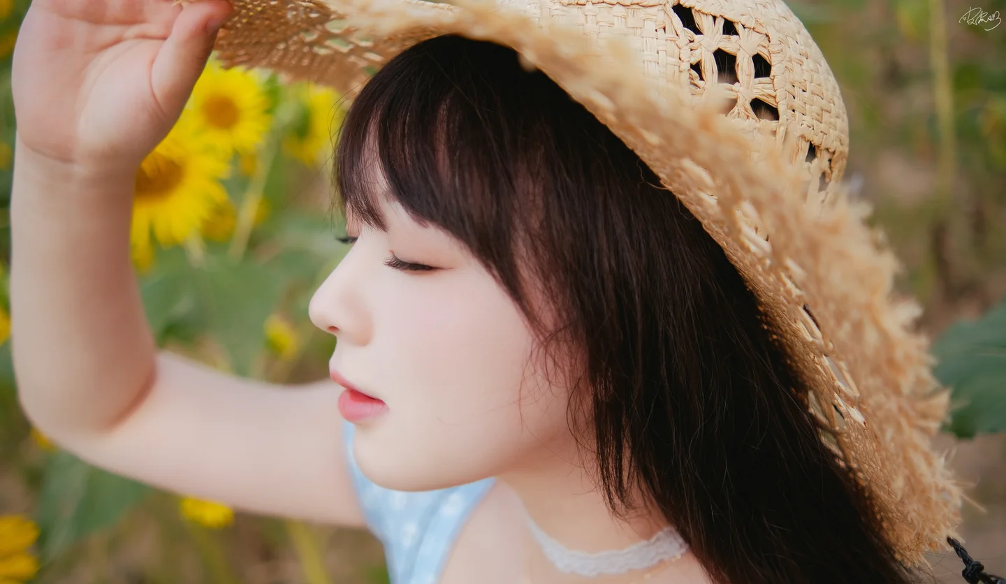 皮皮奶 – 彼女向日葵 [35P-260MB] 【丝足阁写真】020.webp