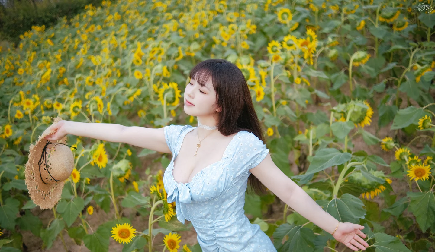 皮皮奶 – 彼女向日葵 [35P-260MB] 【丝足阁写真】026.webp