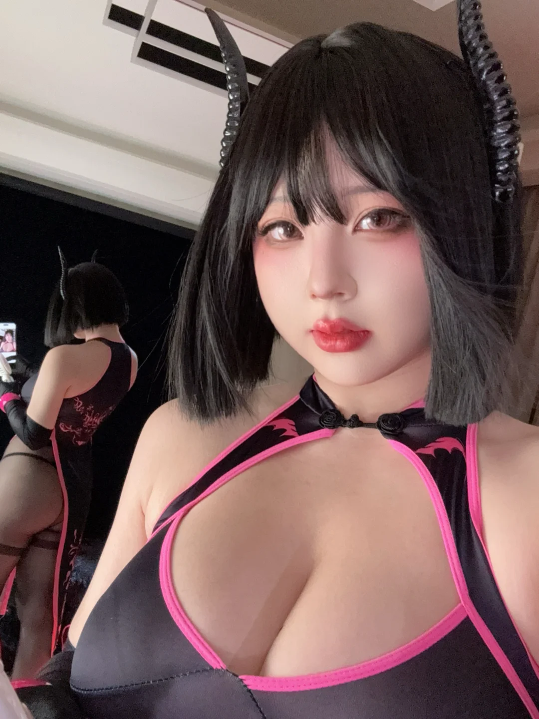 皮皮奶 – 粉魅魔 [111P2V-2.72GB] 【丝足阁写真】110.webp