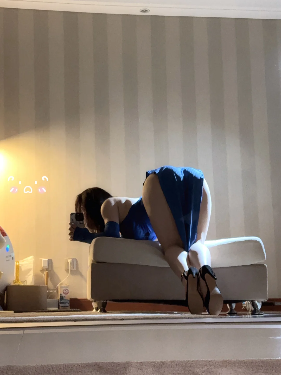 皮皮奶 – 蓝色旗袍 [17P1V-60MB] 【丝足阁写真】005.webp