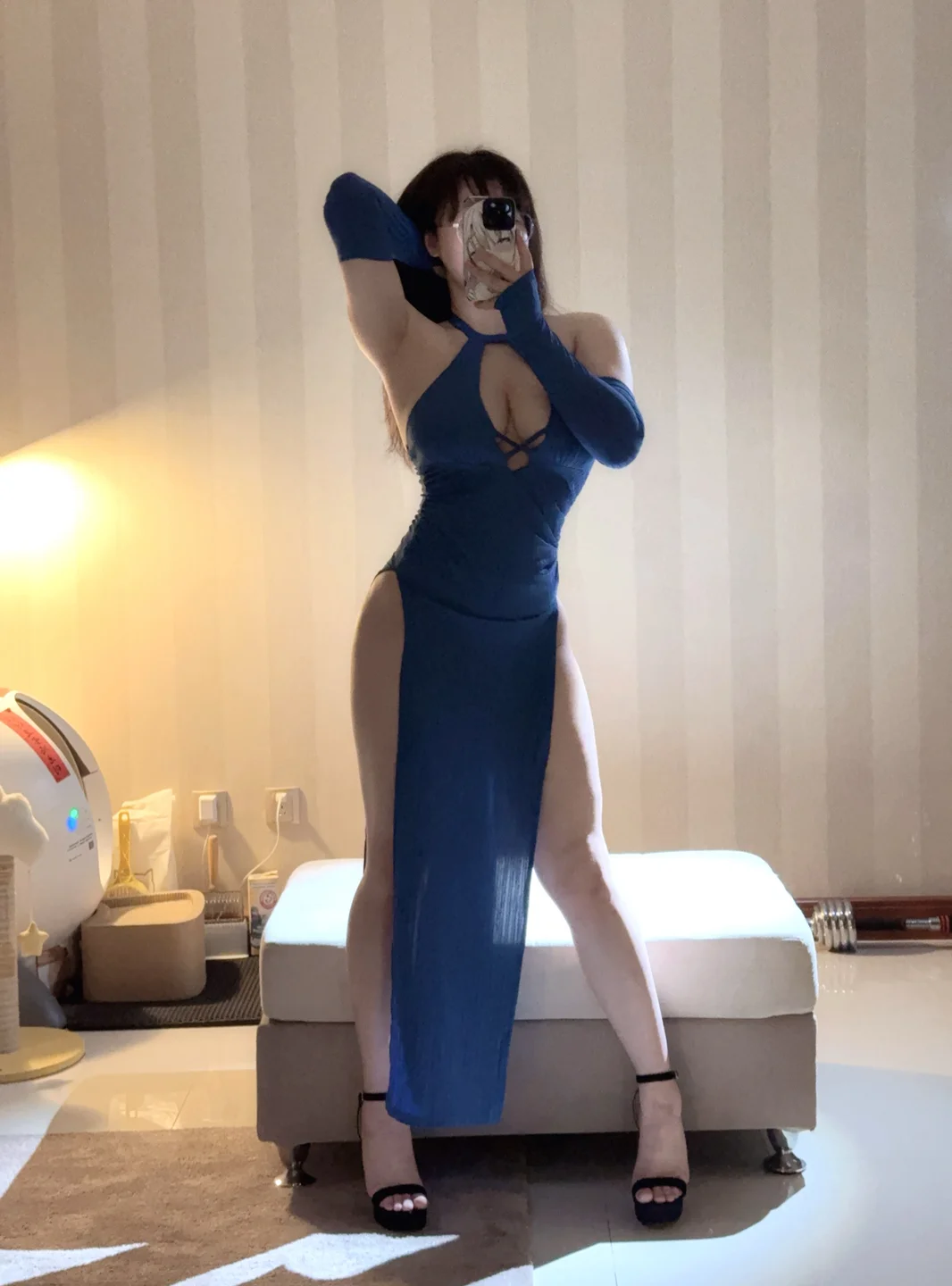 皮皮奶 – 蓝色旗袍 [17P1V-60MB] 【丝足阁写真】013.webp