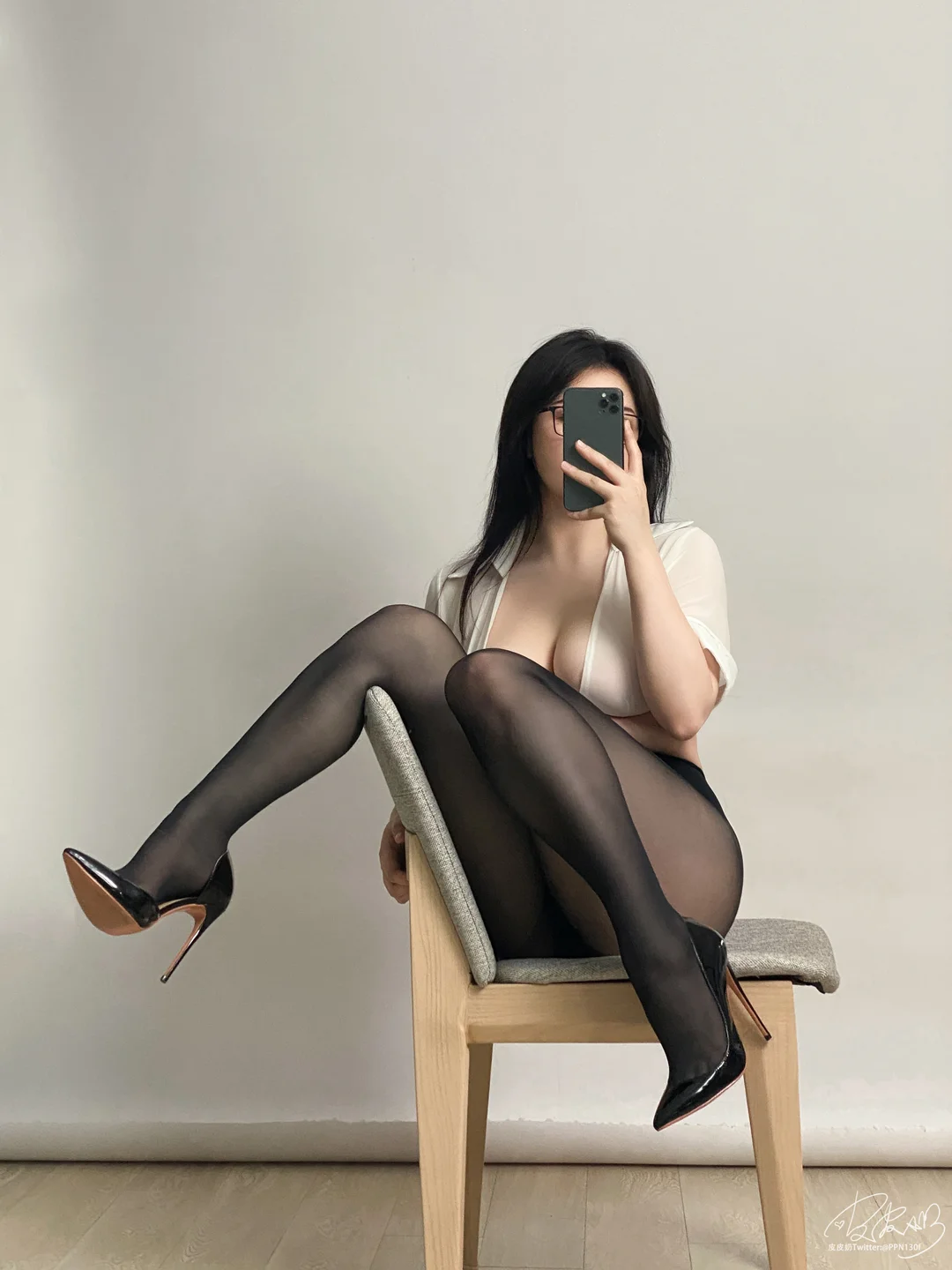 皮皮奶 – 黑丝OL [37P-146MB] 【丝足阁写真】025.webp
