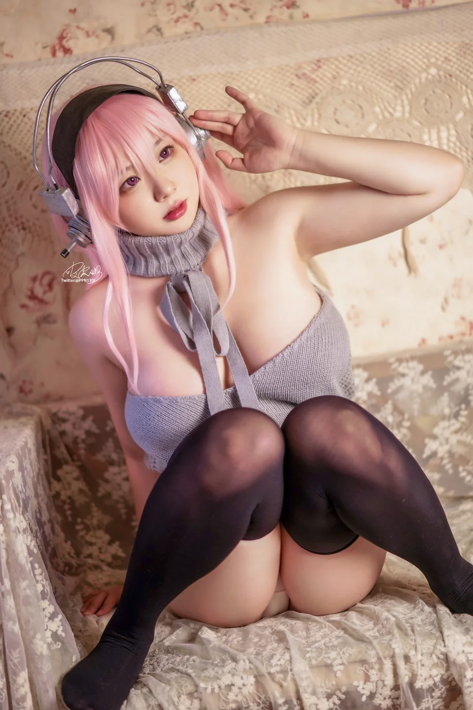 皮皮奶 索尼子 露背毛衣 [25P]  TG@simisebaisi6.webp