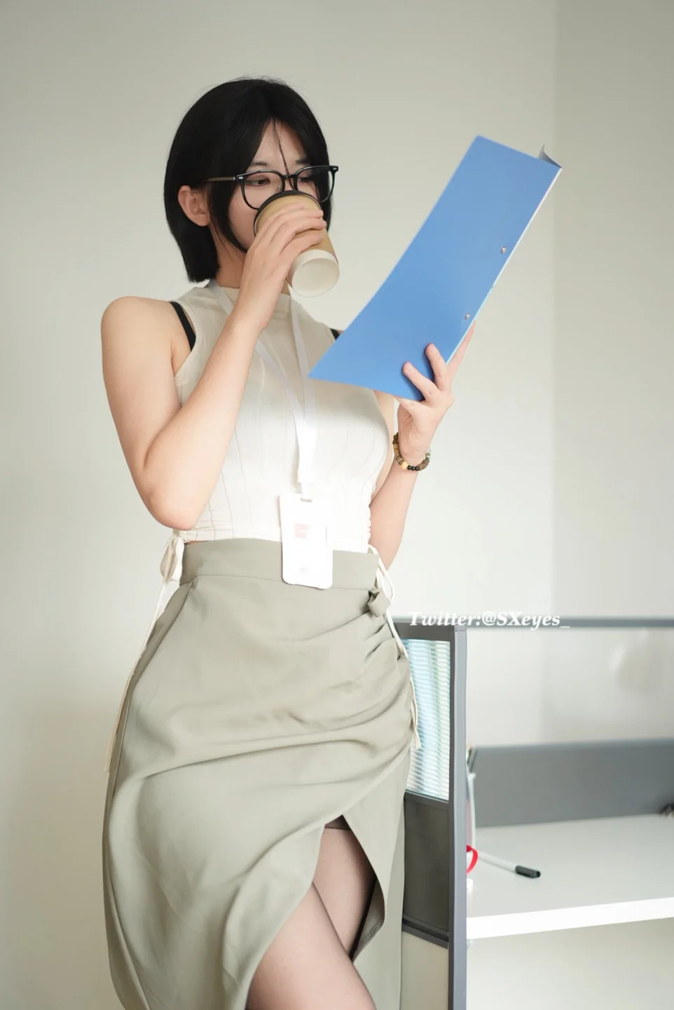 眼酱大魔王w - [Fantia]2023年12月订阅 [28P,1V-99MB] 013.webp