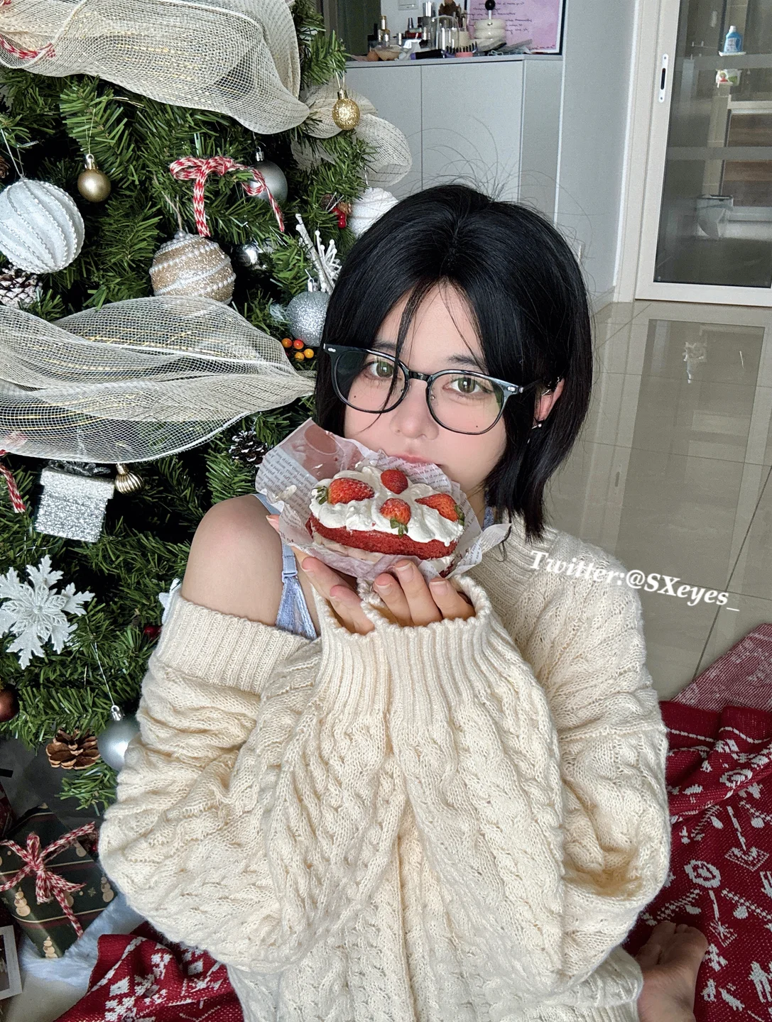 眼酱大魔王w - [Fantia]2023年12月订阅 [28P,1V-99MB] 024.webp